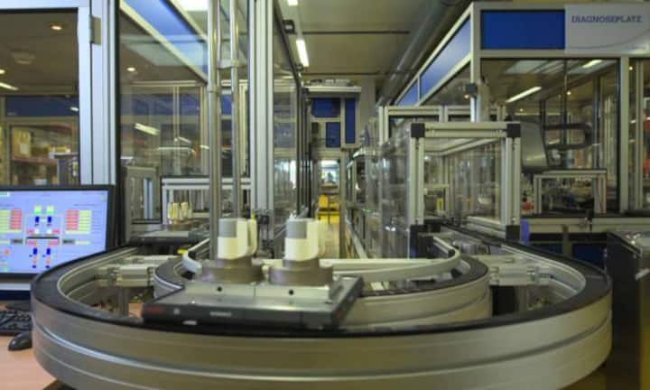 Die Sauter-Gruppe will in Basel bis zu 100 Stellen abbauen. Viele Angestellte sollen einen Job in Deutschland angeboten bekommen. Das in der Gebäudeautomatisierung tätige Unternehmen kämpft mit der Frankenstärke.