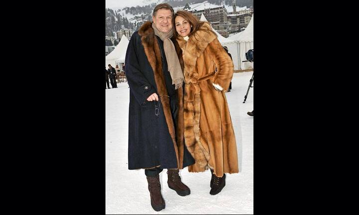 Raquel und Jürg Marquard: Sie haben es beide zu etwas gebracht, aus eigener Kraft, und sie zeigen gern, was sie haben. Weil ihr Leben international verläuft, hält man sie problemlos für Amerikaner, Deutsche, Norweger oder Russen. Dass sie manch einer in der Schweiz als zu protzig einstuft, nehmen sie längst gelassen hin.