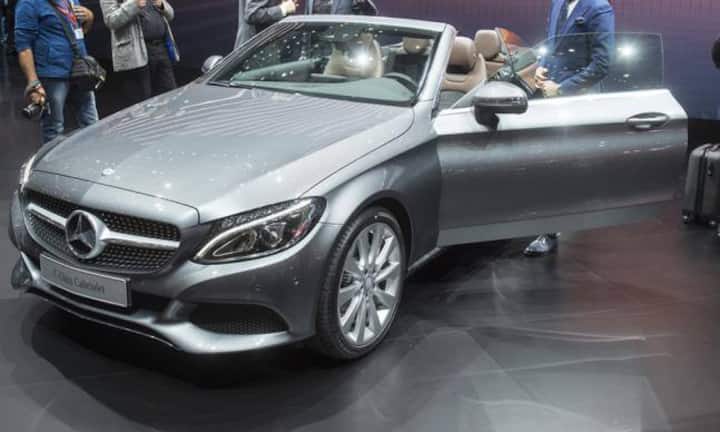 Mit dem neuen Mercedes C-Class Cabriolet bietet Mercedes erstmals ein Cabrio für die C-Klasse an.