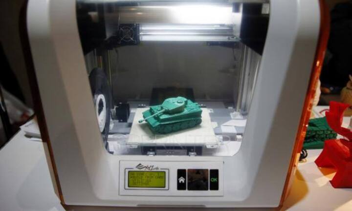 3D-Drucker
Mit dem «XYZprinting da Vinci Jr.» bringt das Unternehmen einen weiteren 3D-Drucker auf den Markt. Das neue Modell muss in grossen Fussstapfen treten, denn das Vorgängermodell wurde in verschiedenen Tests ausgezeichnet.