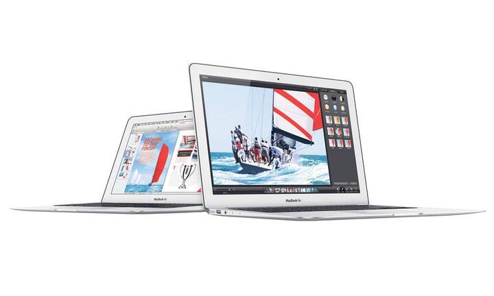 Apple hat sein beliebtes MacBook Air einer sanften Frischzellenkur unterzogen. Die neuen Modelle sind mit leistungsfähigeren Akkus und etwas schnelleren und energiesparenden Prozessoren ausgestattet. Die Batterien sollen so bis zu zwei Stunden länger halten. Lobenswert: Die Preise der neuen MacBooks sind zudem etwas günstiger ausgefallen. Apple MacBook Air ab 979 Franken