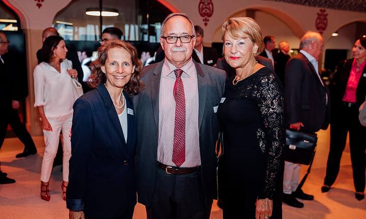 Brigitta M. Gadient (Rechts- und Organisationsberatung), Samuel Schmid (alt Bundesrat) und Elisabeth Zölch Bührer (Arbeitgeberverband der schweizerischen Uhrenindustrie)