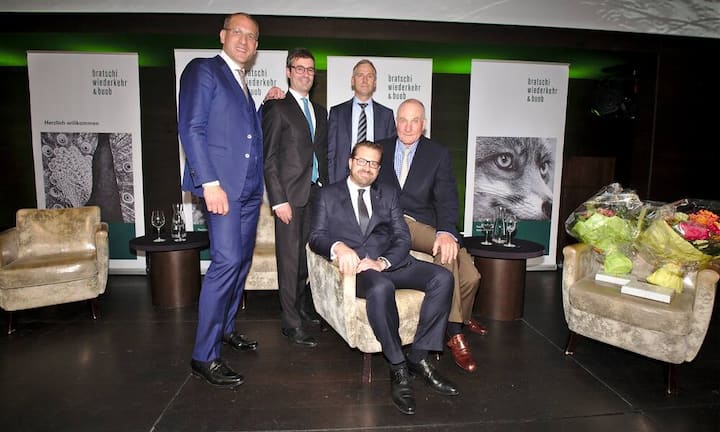 Bratschi Wiederkehr & Buob - Verwaltungsräte:
Simon Osterwalder, Managing Partner Zürich;
Mirco Ceregato, Partner Zürich;
Thomas Schönenberger (sitzend), Partner St. Gallen;
Bruno Rieder, Partner Bern;
Hannes Glaus, Partner (Bildbeschrieb v.l.n.r.)