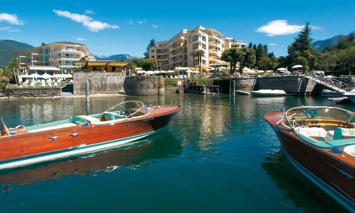 Platz 5: Eden Roc, Ascona.Wo immer man sich im Eden Roc in Ascona aufhält – vor einem leuchtet der Lago Maggiore. Das gastronomische Angebot ist top, und es wurden auch einige Zimmer renoviert, doch führten viele Mitarbeiterwechsel zu unbeständiger Servicequalität. Das kostete drei Ränge.