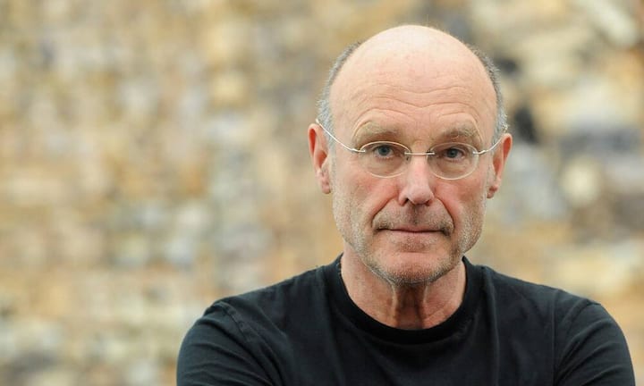 Der Maler und Bildhauer Anselm Kiefer zählt zu den bekanntesten und erfolgreichsten deutschen Künstlern nach dem Zweiten Weltkrieg. Im Künstler-Ranking belegt er den 6. Platz.