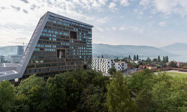 Kanton ZugAnzahl Selbstanzeigen 2016: 152 (162 im Jahr 2015)Steuereinnahmen 2016: 8,5 Millionen Franken (2015: 10,1 Millionen Franken)