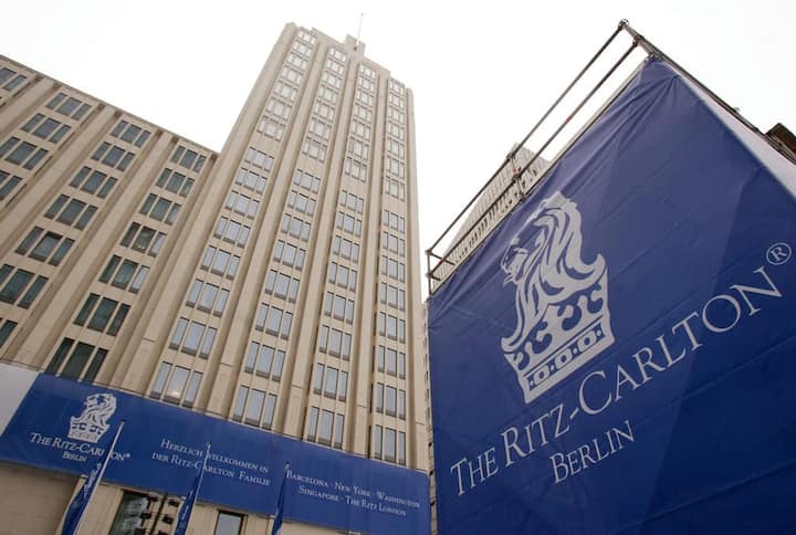 18'000 Franken für die Suite: Auch das Ritz-Carlton Hotel am Potsdamer Platz in Berlin ist nicht ganz günstig.