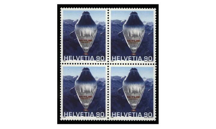 Für «Solar Impulse»-Pilot Bertrand Piccard ist es schon die zweite Ereignismarke: Für seine Non-Stop-Ballonfahrt um die Welt widmete ihm die Post bereits 1999 eine. (Bilder: Post / Keystone)