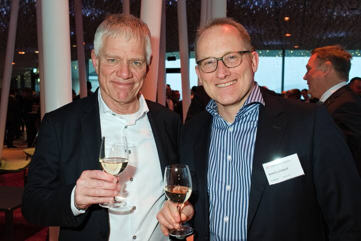 Markus GrÃ¶ninger, Founder & CEO, edux;Arnd LÃ¶lsdorf, Sales Manager, Google Switzerland GmbH