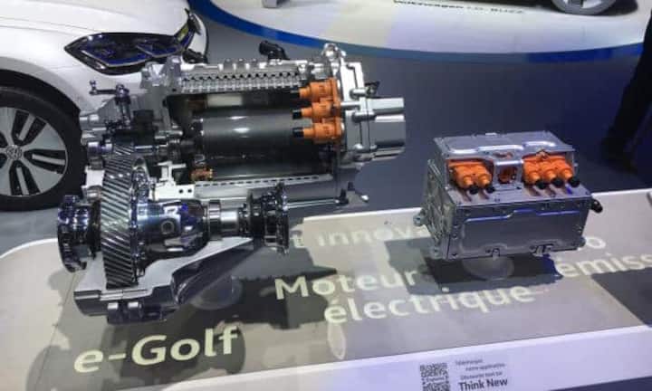 Und hier ein Blick auf das Innenleben: die Batterie des E-Golf. Bilder: Keystone