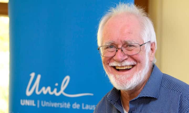Diese Schweizer wurden mit einem Nobelpreis geehrt:Jacques Dubochet - Nobelpreis für Chemie 2017Der Schweizer Forscher wurde zusammen mit Joachim Frank (USA) und Richard Henderson (UK) mit dem Chemie-Nobelpreis ausgezeichnet. Sie werden für die Entwicklung von Kryoelektronenmikroskopie geehrt.