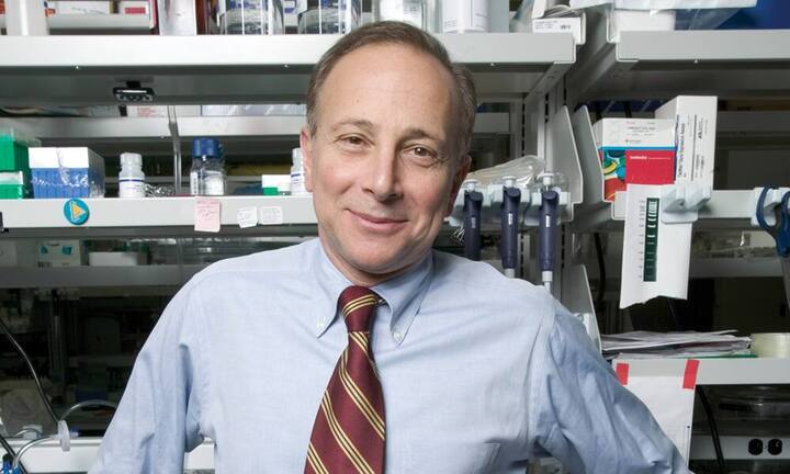 Platz 2: David Epstein. Der Pharmachef gehört ebenfalls zu den Topverdienern des Pharmakonzerns. Insgesamt 8,32 Millionen Franken erhielt er 2013 für seine Tätigkeit.