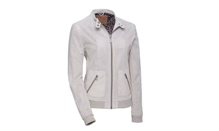 Leicht: Goosecraft (Frau) Diese perforierte Jacke aus Schweinsleder mit einem Innenfutter in Leoparden-Optik schmeichelt die Figur und ist genau der richtige Begleiter für warme Frühlingstage. Preis 180 Franken