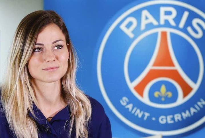 Einige der bestverdienenden Fussballerinnen. Die Liste erhebt keinen Anspruch auf Vollständigkeit, denn die Löhne vieler Spielerinnen sind nicht öffentlich bekannt:
10. Laure Boulleau: Die ehemalige französische Nationalspielerin verdient rund 60'000 Franken im Jahr.