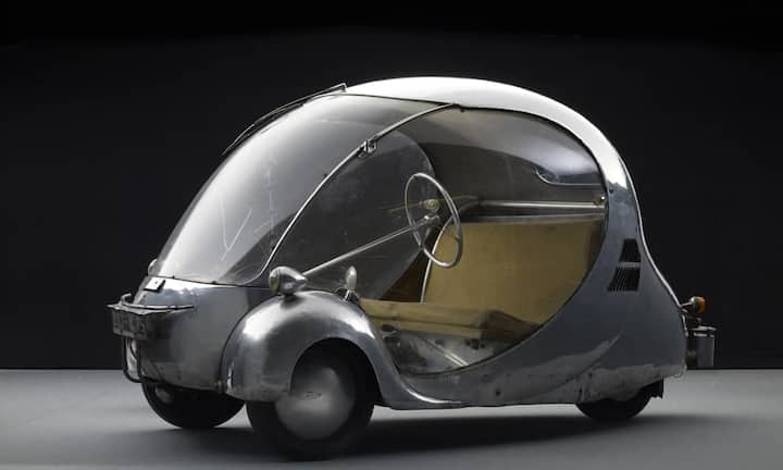 Zu den gezeigten Modellen gehören unter anderem «L'Oeuf électrique» («das elektrische Ei») von Paul Arzens oder William Stouts «Scarab», der 1942 die Eintwicklung des Minivans vorbereitete. Museum of High Art/Michael Zumbrunn & Urs Schmid