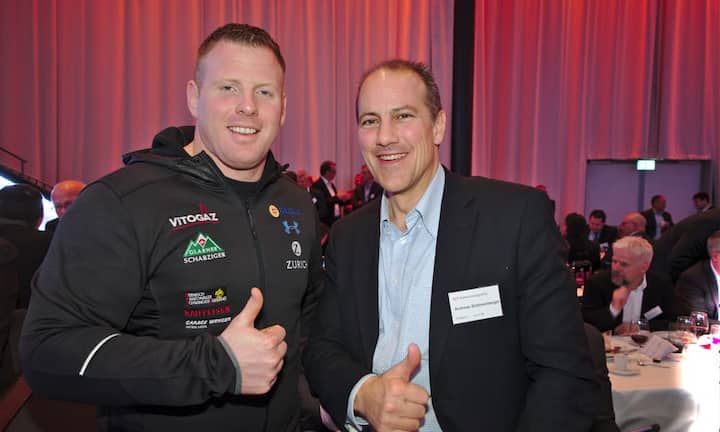 Matthias Glarner, Schwingerkönig;
Andreas Schönenberger, CEO, Salt.Bilder: Markus Senn