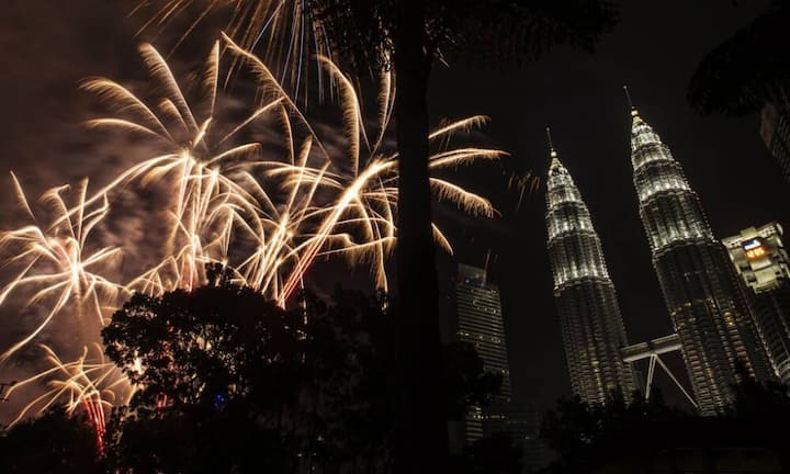 Malaysien lässt sich bei den Raketen ebenfalls nicht lumpen.