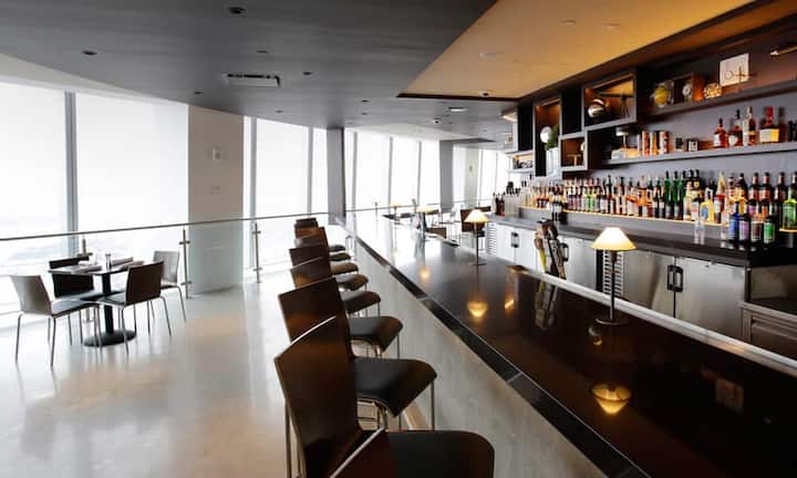In der 101. Etage sind Restaurants und ein Café untergebracht. Bilder: Keystone/Bloomberg
