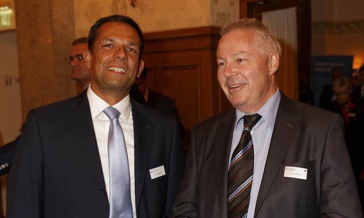 v.l.n.r. Dr. Kiran Mazumdar; INVERTO AG, Dr. Men Rauch; Rechtsanwalt - Rohner
Rechtsanwälte