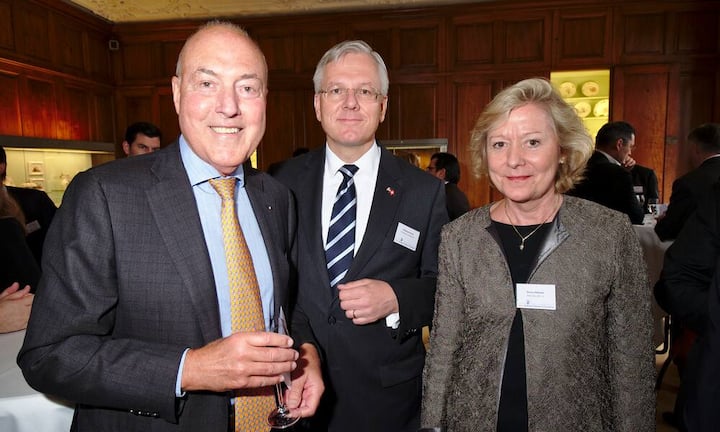 Peter Steiner, Chairman, Peter Steiner Holding AG;
Christoph Franz, Chairman, F. Hoffmann-La Roche Ltd.;
Doris Albisser, Executive Chairman, EvaluGlobe AG