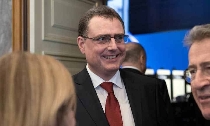 Klar vorne liegt beim Salär Thomas Jordan. Der SNB-Chef bezieht 1,1 Millionen Franken in einer sehr stabilen Währung. Bilder: Keystone