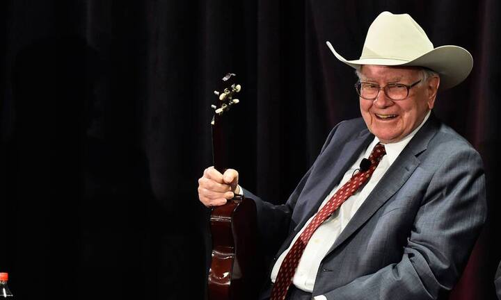 Platz 2: Warren Buffett Im Jahr 1993 von der Spitze der Liste verdrängt, seither der ewige Zweite: Die US-Investorenlegende nimmt mit 62 Milliarden Dollar erneut den zweiten Platz ein.