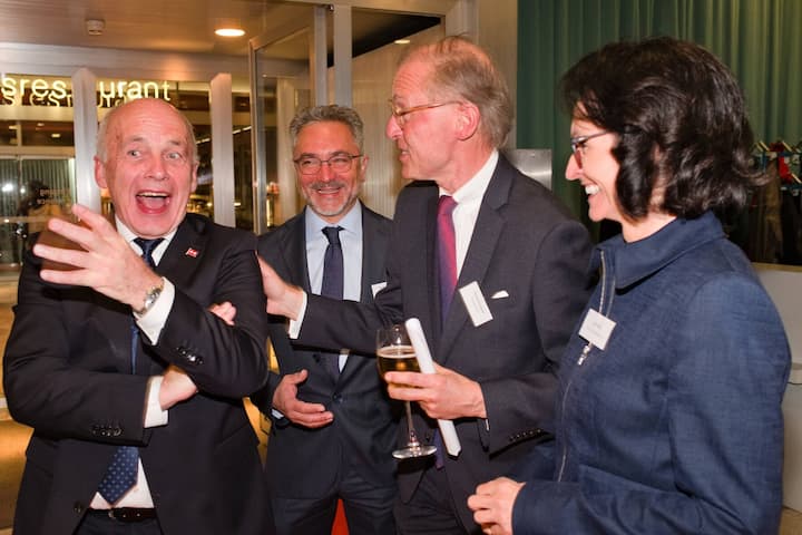 Ueli Maurer, Bundespräsident; Domenico Gaito, Volvo Car Switzerland AG; Thomas Krawietz, Union Bank AG; Lilo Prins, Volvo Car Switzerland AG