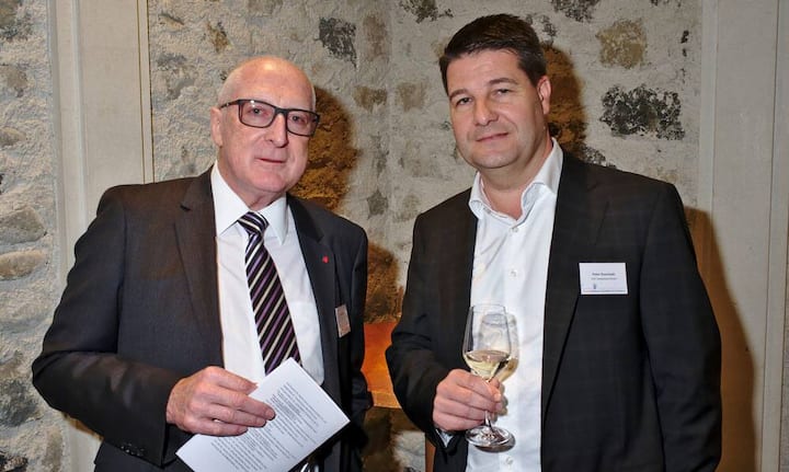 Hans Däppen;
Peter Ronchetti, General Manager, CSC Switzerland GmbH