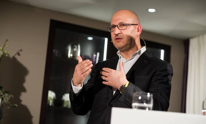 Holger Spielberg - Credit Suisse AG