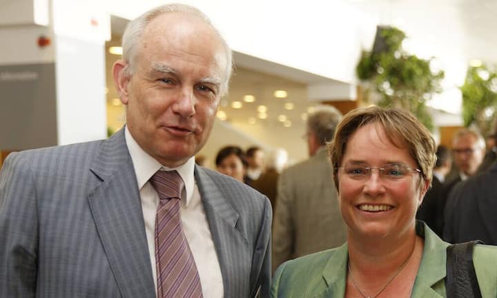 v.l.n.r. Dr. Gottlieb Keller; F. Hoffmann-La Roche AG General Counsel, Mitglied der Konzernleitung Vorstandsmitglied economiesuisse; Magdalena Martullo; Ems-Chemie Holding AG Vizepräsidentin und Delegierte des VR