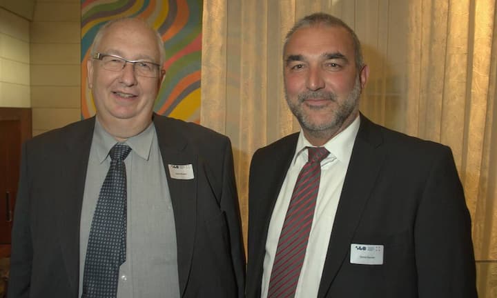 Stefan Wiedmer, Präsident der Prüfungskommission, Eidg. Organisatorenprüfungen;
Daniel Dennler, CEO, DOGIT GmbH