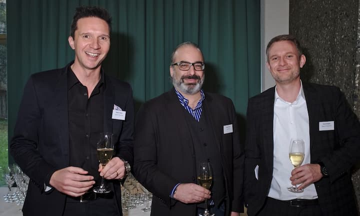 Diego N. Sieber, Senior Sales Executive, Swisscom (Schweiz) AG;
Pascal Kocher, Managing Partner, swissminds AG;
Alexis Korpela, Senior Sales Executive, Swisscom (Schweiz) AG (v.l.n.r.)