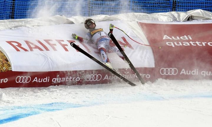 Lara Gut muss sich bei ihrer ersten Chance auf den Weltmeistertitel eine Niederlage einstecken. Mit Platz 3 im Super-G gibt es aber zumindest eine Medaille.