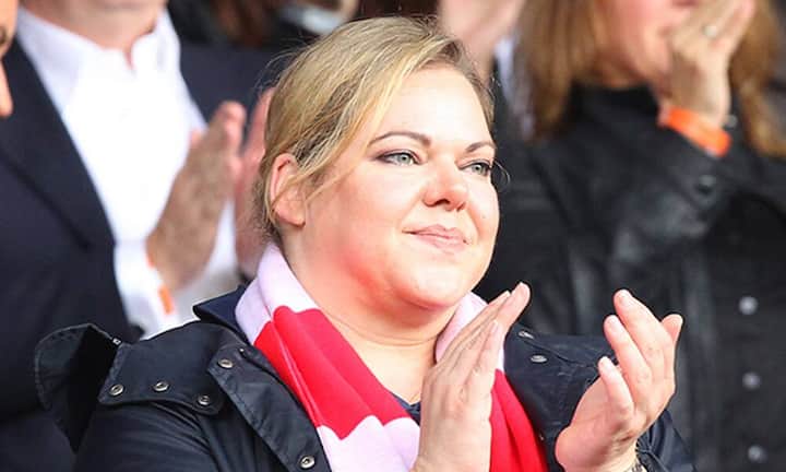 Katharina Liebherr besitzt ein Vermögen von 450 bis 500 Millionen Franken, dazu gehört unter anderem der FC Southampton. Die 38-Jährige hat den Fussballklub der englischen Premier League von Vater Markus Liebherr geerbt. Richtig Geld bringt der FC Southampton seit dem Aufstieg in die Topliga etwa mit Fernsehrechten ein.Twitter/FC Southampton