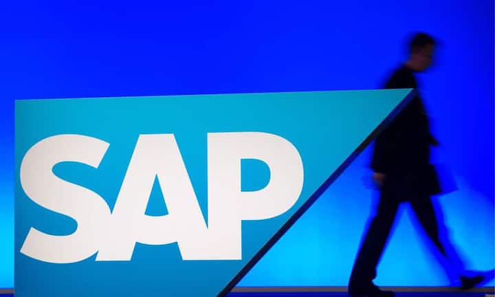 Die US-Website Emolument hat die Techfirmen ermittelt, welche die höchsten Einstiegsgehälter zahlen. Das sind die Top 10:Platz 9: SAPDer deutsche Software-Gigant bietet jungen Absolventen im Durchschnitt ein Einstiegsgehalt von 44'000 Dollar. Hinzu kommt noch ein durchschnittlicher Bonus von 4000 Dollar.