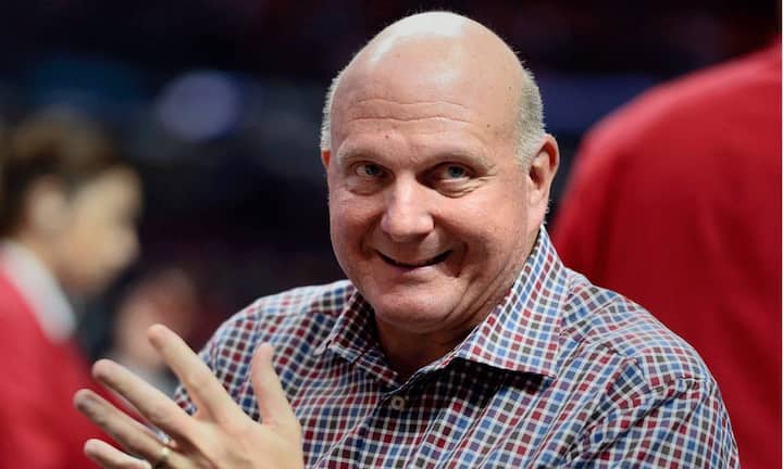 Der ehemalige Microsoft-Boss Steve Ballmer fährt...