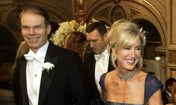 Craig und Wendy McCaw Dem US-Manager Craig McCaw kostete seine Scheidung im Jahr 1997 460 Millionen Dollar.