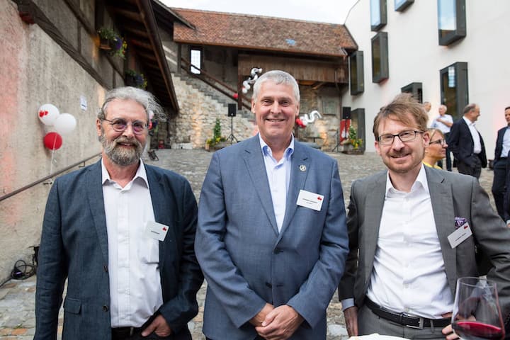 Wunschschloss 2019, im Schloss Thun, Rolf Schaub, letztjähriger Gewinner, Christian Leumann, Rektor Uni Bern, Jonathan Hayes, ehemaliger Finalist