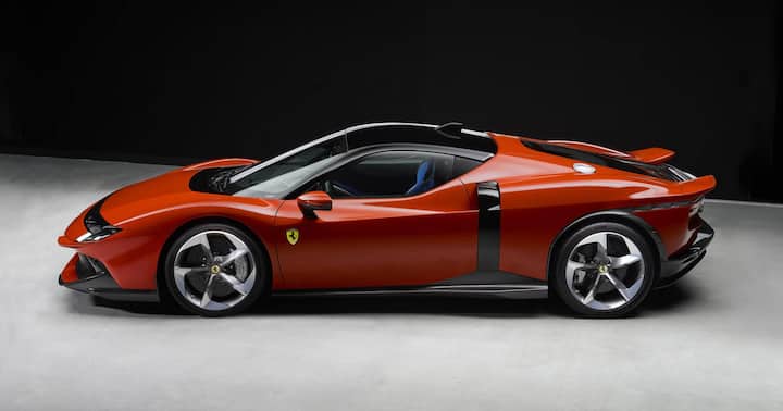 849 Testarossa, 2025, 4-Liter-Biturbo-V8, drei E-Motoren, 1050 PS, Centro Stile.