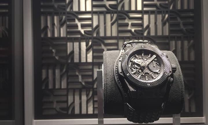 Aus der Kooperation entstand die Big Bang Depeche Mode. Ein Teil des Erlöses kommt dem Kampf für sauberes Trinkwasser zugute.