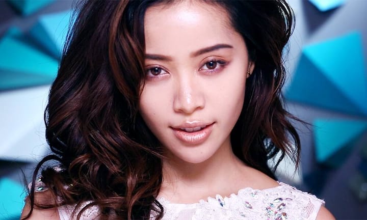 Abonnenten: knapp 8 MillionenMichelle Phan/USA/BeautyEinnahmen: 34’900 - 560’000 Dollarhttps://www.youtube.com/user/MichellePhan
