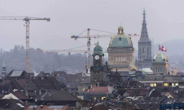 Finanzen: -0,00002 Prozent
beträgt im Jahr 2016 die durchschnittliche Rendite für Schweizer Staatsanleihen: der tiefste je erreichte Wert.