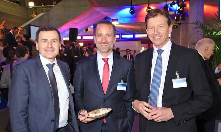 Christoph G. Meier, Leiter Unternehmenskommunikation, CS Group AG;
Felix Xaver Oeschger, Head Swiss Clienst, Bank Lombard Odier & Co. Ltd.;
Paul Arni, Managing Director, Bank Julius Baer & Co. Ltd.