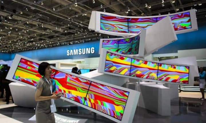 Riesenbildschirme wie hingewürfelt: Samsungs riesige, gebogene TV-Bildschirme machen Eindruck.