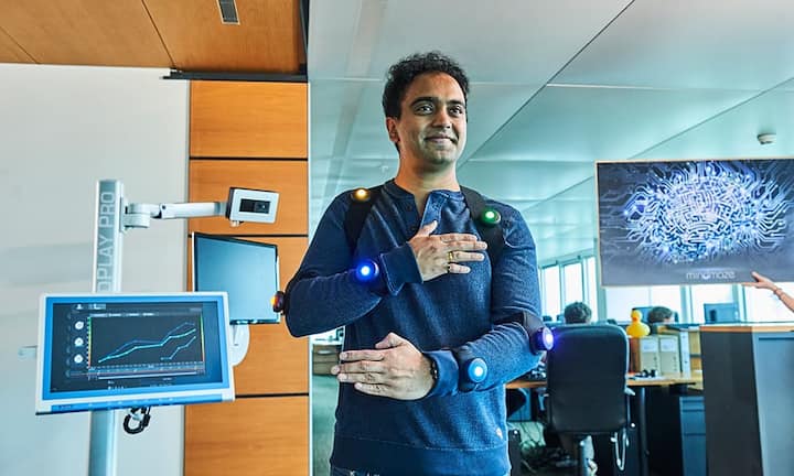 Tej TadiGründer und CEO MindMazeTej Tadi hat das einzige «Einhorn» unter den Schweizer Jungunternehmen geschaffen - eine Firma mit einer Bewertung jenseits der Milliardenschwelle. MindMaze, Geisteslabyrinth, heisst seine Schöpfung, und sie will bei der Rehabilitation nach einem Unfall oder einem Hirnschlag helfen durch den Einsatz von Augmented und Virtual Reality (VR).