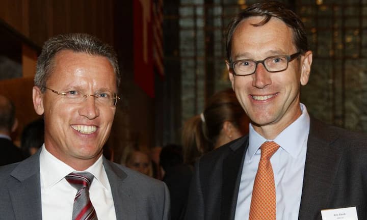 Dr. Philippe Hertig, Egon Zehnder International und Eric Elzvik, CFO ABB. (v.l.n.r. )