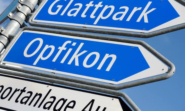 Platz 8: Opfikon
Opfikon befindet sich nahe dem Flughafen Kloten, das schlägt sich auf den Zimmerpreis nieder. Ein Zimmer kostet hier durchschnittlich 169.48 Franken. (2014: Platz 5)