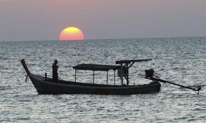 Das sonst als günstig bekannte Thailand ist für Schweizer Touristen eine Roaming-Hölle. Wer vergisst, nach Wlan und Free-Wifi-Hotspots zu fragen, der darf für zehn SMS, 15 Minuten Telefonie und 250 MB Datenverbrauch bis zu 2600 Franken berappen - auch hier ist Anbieter UPC Unlimited 2000 Spitzenreiter.