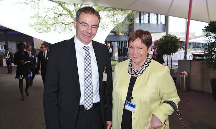 Thomas Bieger, Rektor, Universität St. Gallen;
Helene Niedhart, Geschäftsführerin, Cat Aviation AG