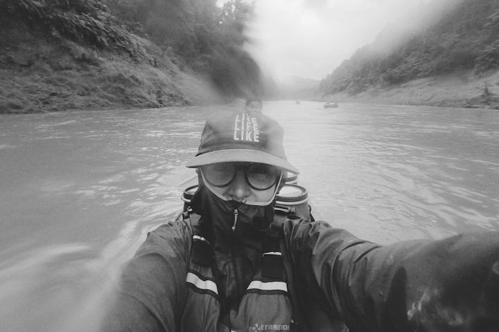 Die Anarchistin trifft auf die Werberin.